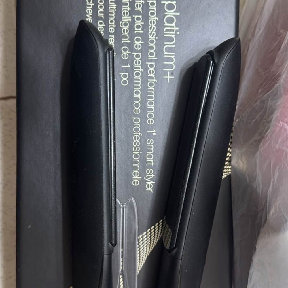 ghd Platinum+ Smart Styler in Black